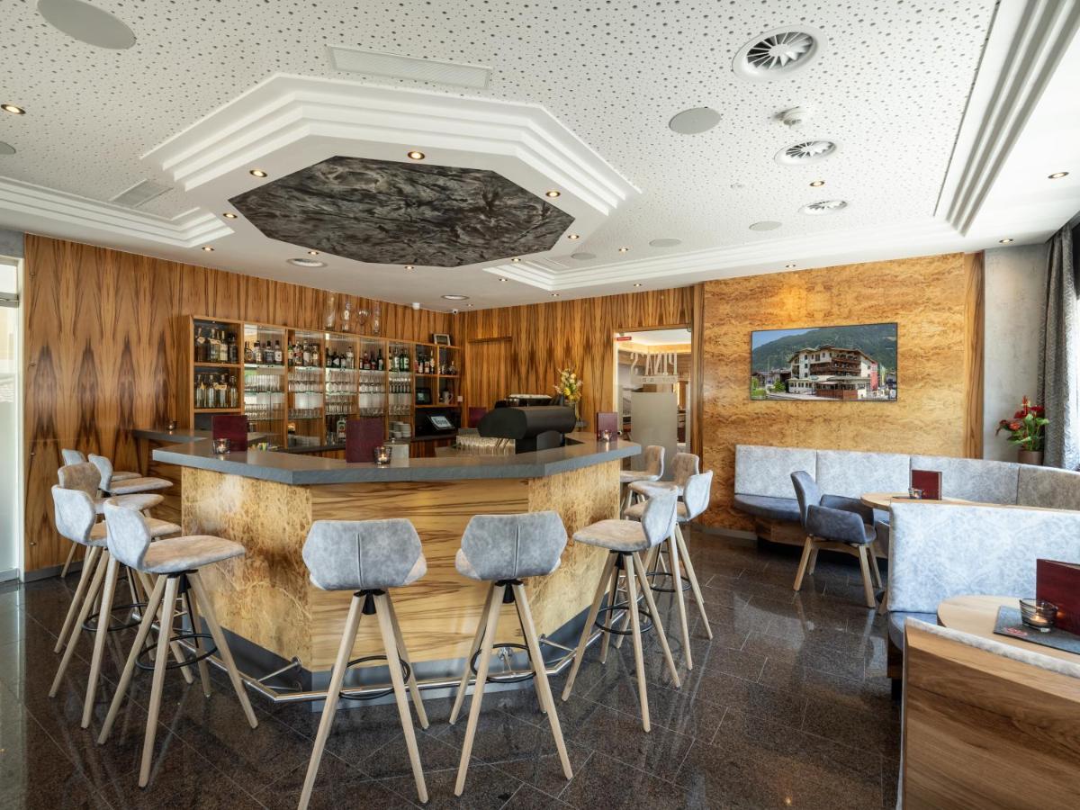 Hotel Alpina Ried im Zillertal Eksteriør billede