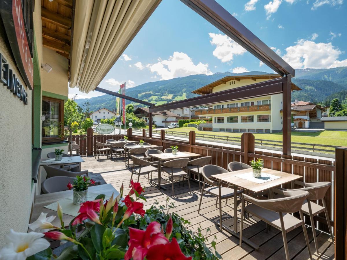 Hotel Alpina Ried im Zillertal Eksteriør billede