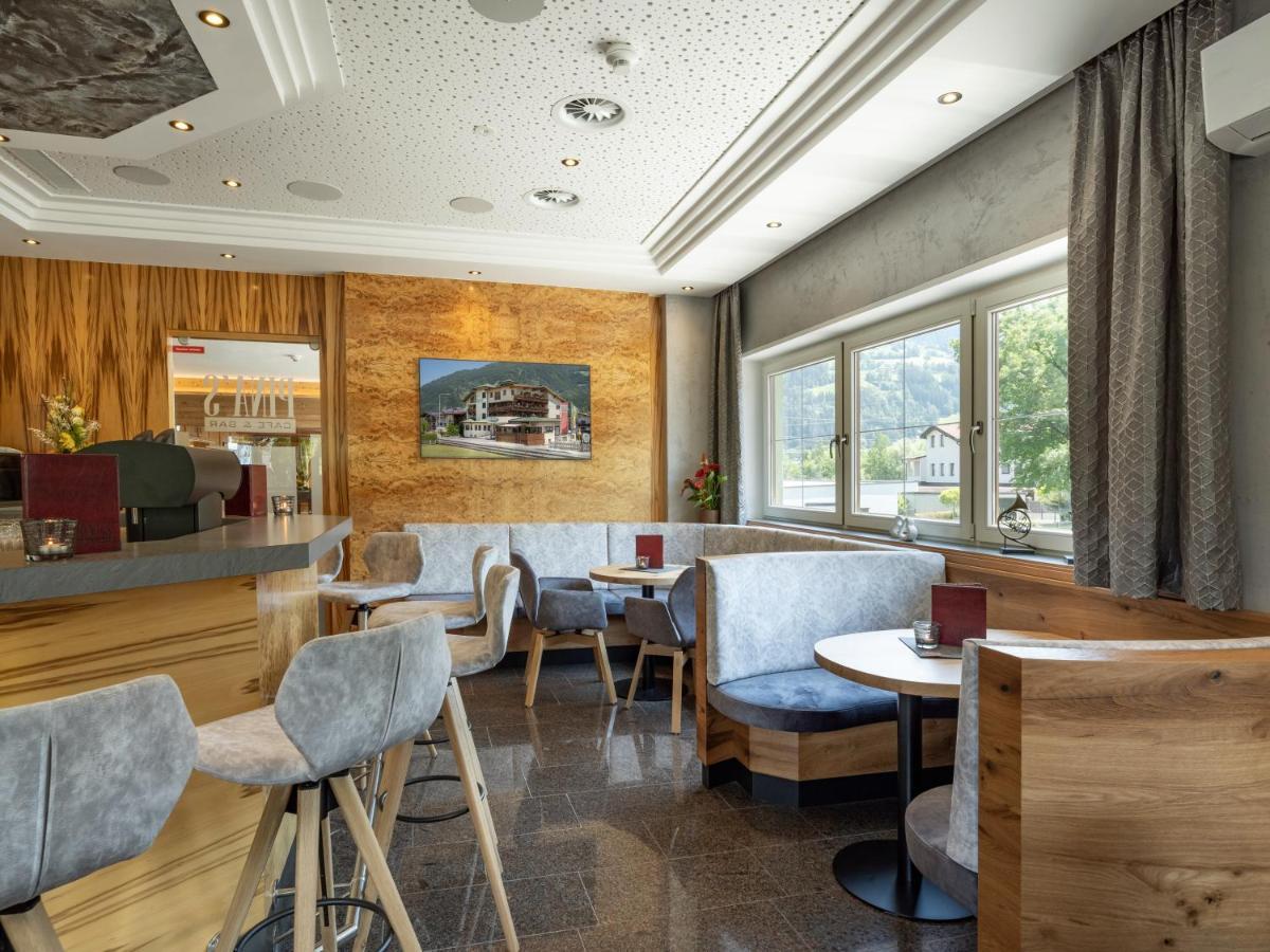 Hotel Alpina Ried im Zillertal Eksteriør billede