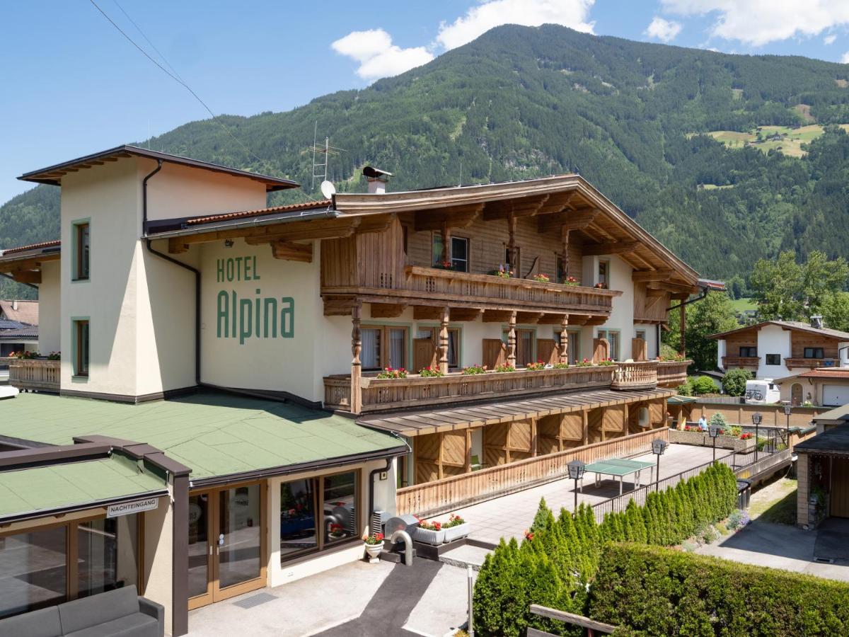Hotel Alpina Ried im Zillertal Eksteriør billede