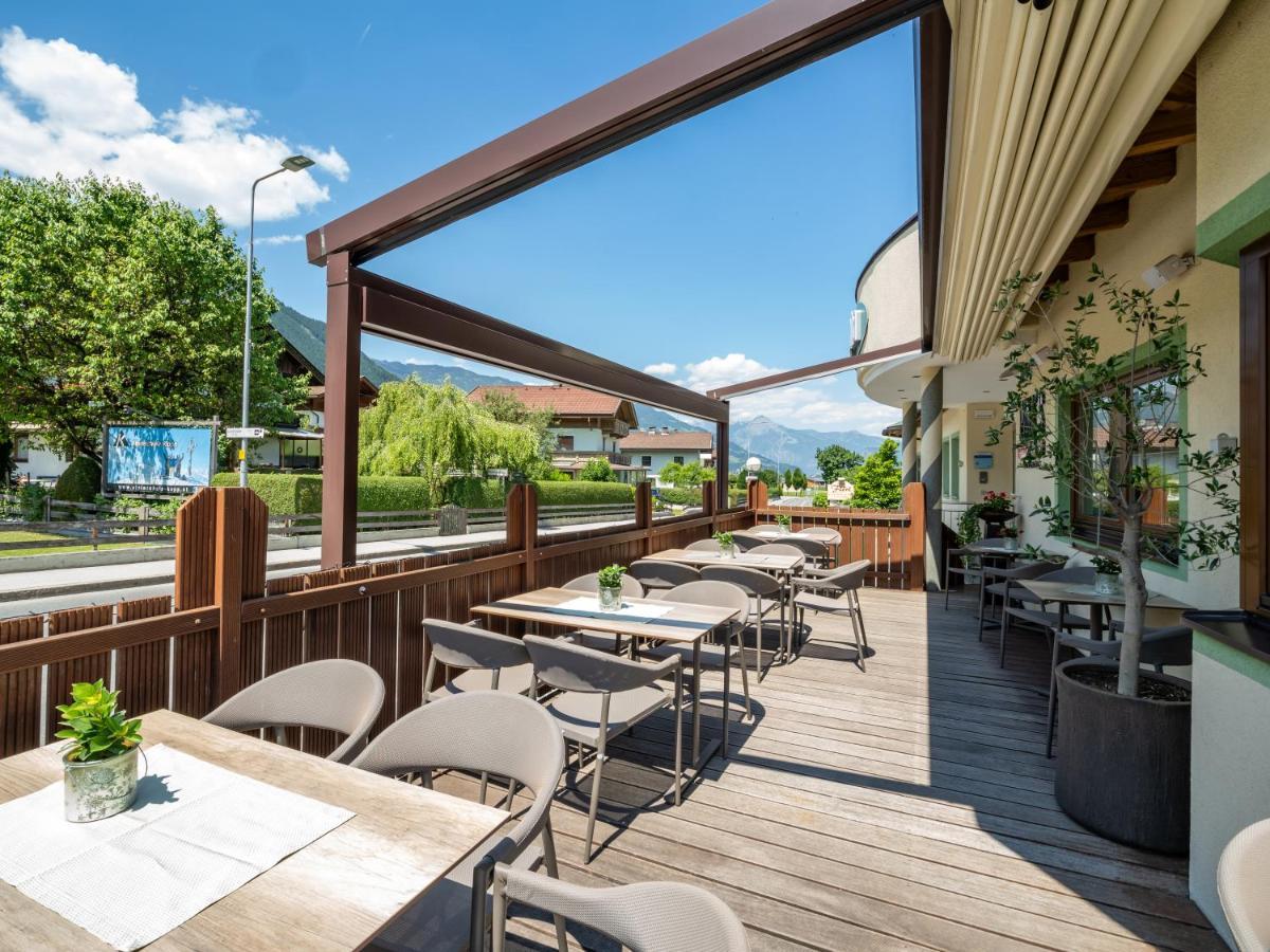 Hotel Alpina Ried im Zillertal Eksteriør billede