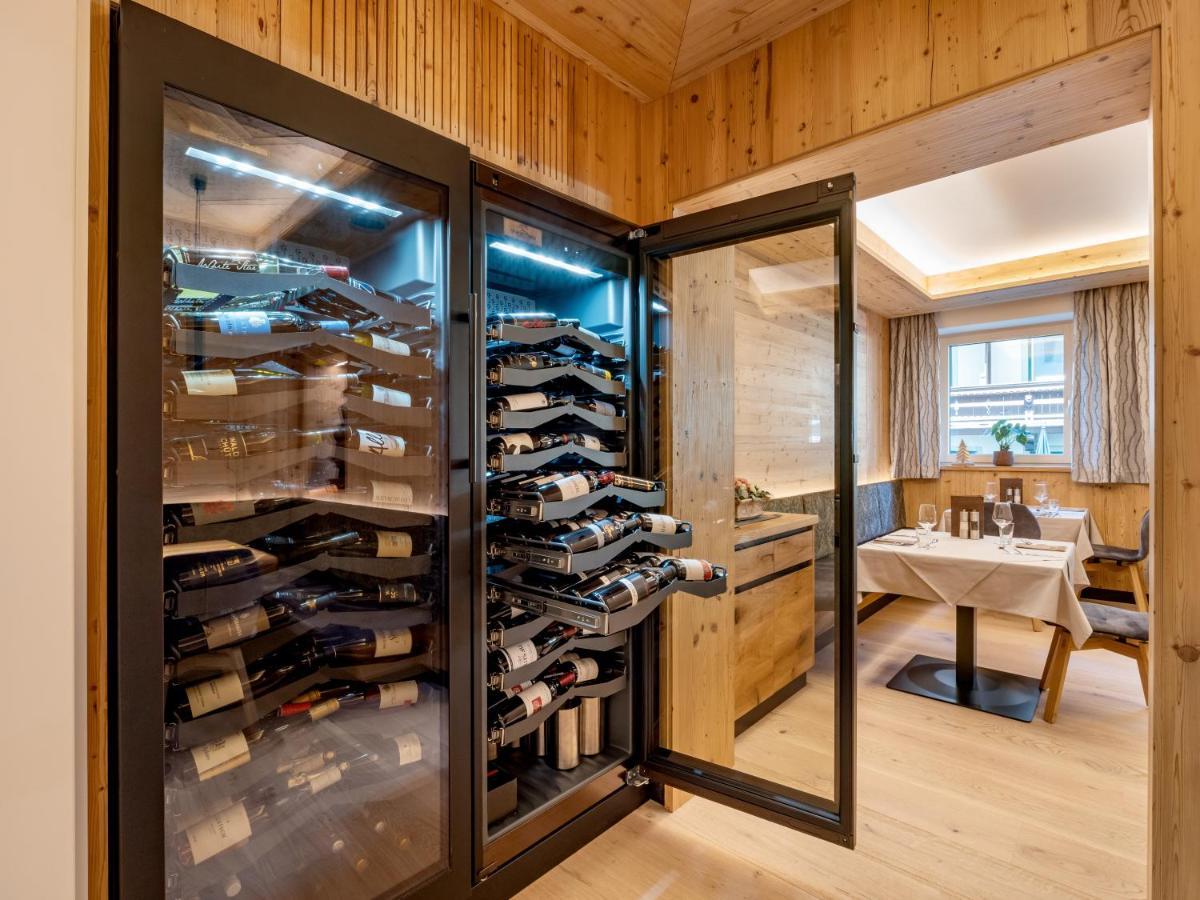 Hotel Alpina Ried im Zillertal Eksteriør billede