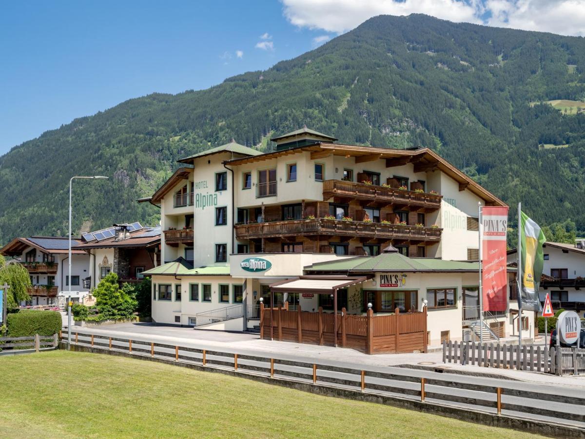 Hotel Alpina Ried im Zillertal Eksteriør billede