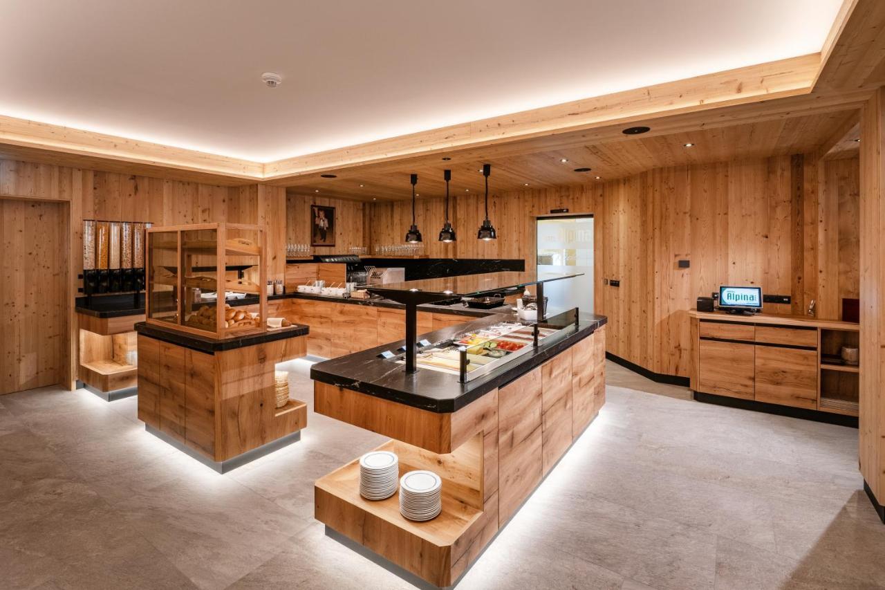 Hotel Alpina Ried im Zillertal Eksteriør billede